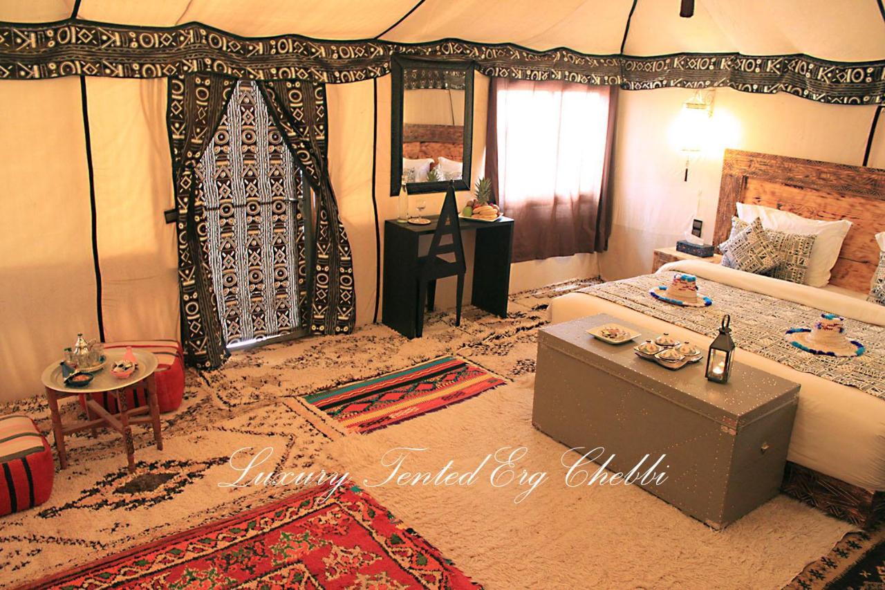 Luxury Tented Erg Chebbi Мерзуга Экстерьер фото